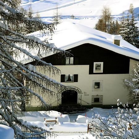 Chesa Dominium Apartamento Bergün Exterior foto