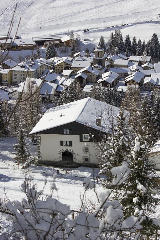 Chesa Dominium Apartamento Bergün Exterior foto